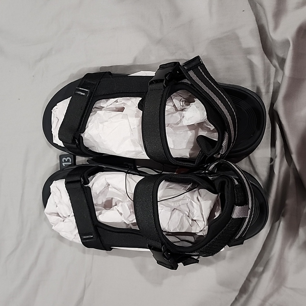 NWT men sandals size 13 black - Picture 4 of 9